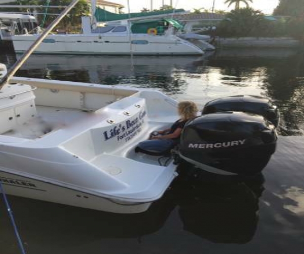 2005 32 foot Boston Whaler Outrage Power boat for sale in Ft Lauderdale, FL - image 3 